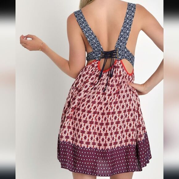 Lulus La Vie en Roses Navy Blue and Red Floral Print Dress Size Small, NWT - Picture 3 of 9